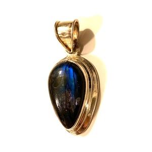 Silver and labradorite pendant